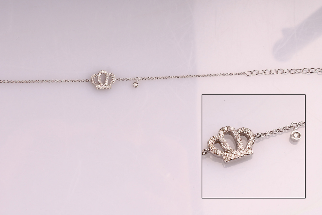 Bracelet with Crown in White Diamonds